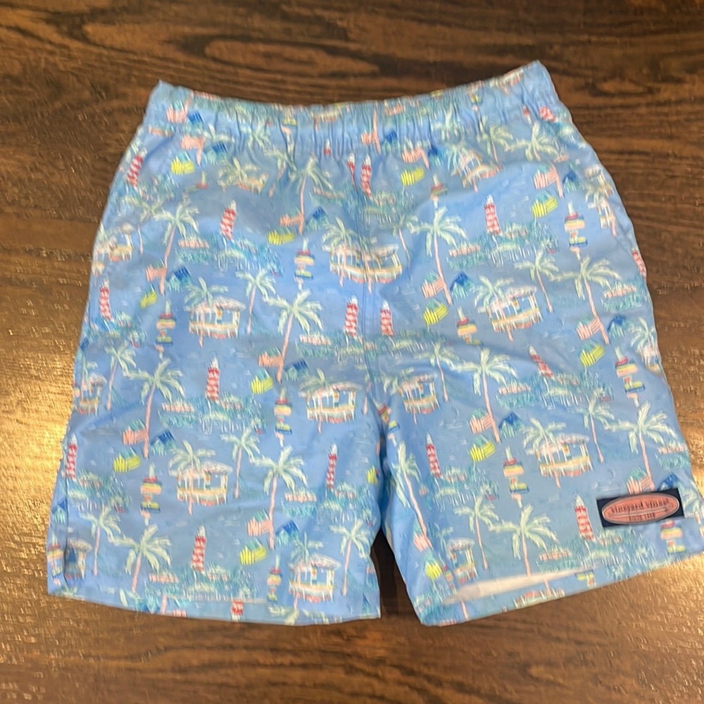 Vineyard vines like new boys M chappy swim trunks